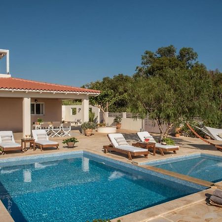 Filothei Beach House With Pool Kalamaki  Bagian luar foto