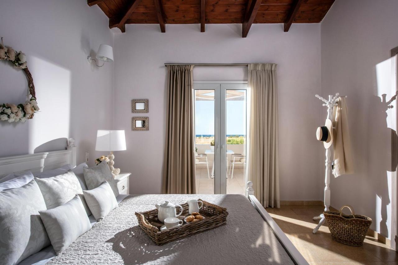 Filothei Beach House With Pool Kalamaki  Bagian luar foto