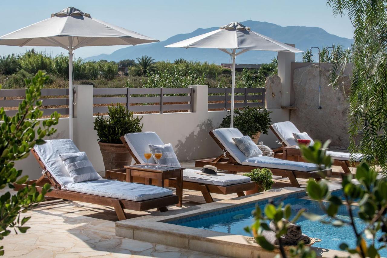 Filothei Beach House With Pool Kalamaki  Bagian luar foto