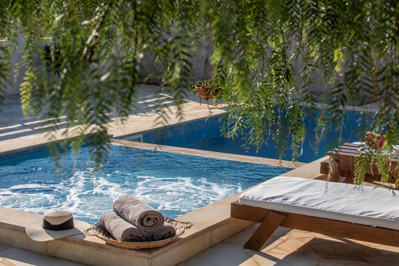 Filothei Beach House With Pool Kalamaki  Bagian luar foto